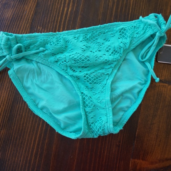 🏝TEAL CROCHET TWO PIECE KENNETH COLE BIKINI🏝 - Picture 3 of 6